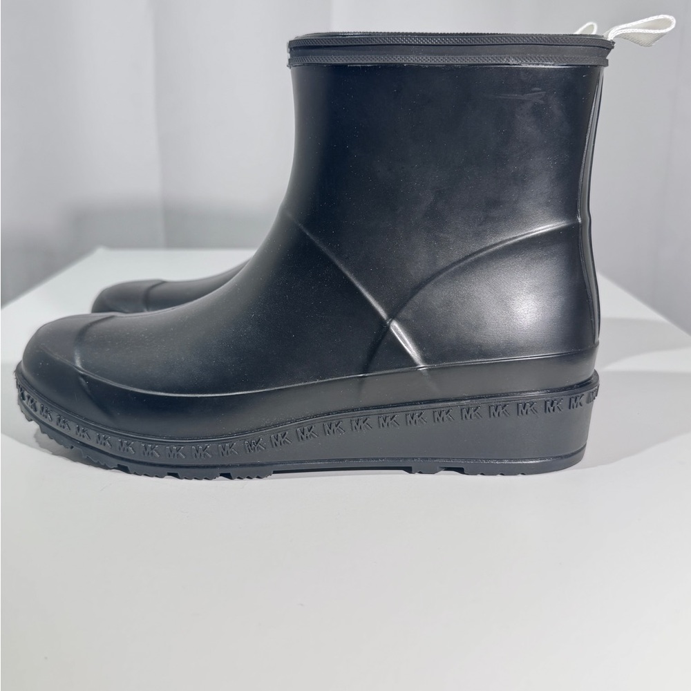 MICHAEL Michael Kors MAC Rain Booties – Waterproof Black Designer Boots - Picture 4 of 11